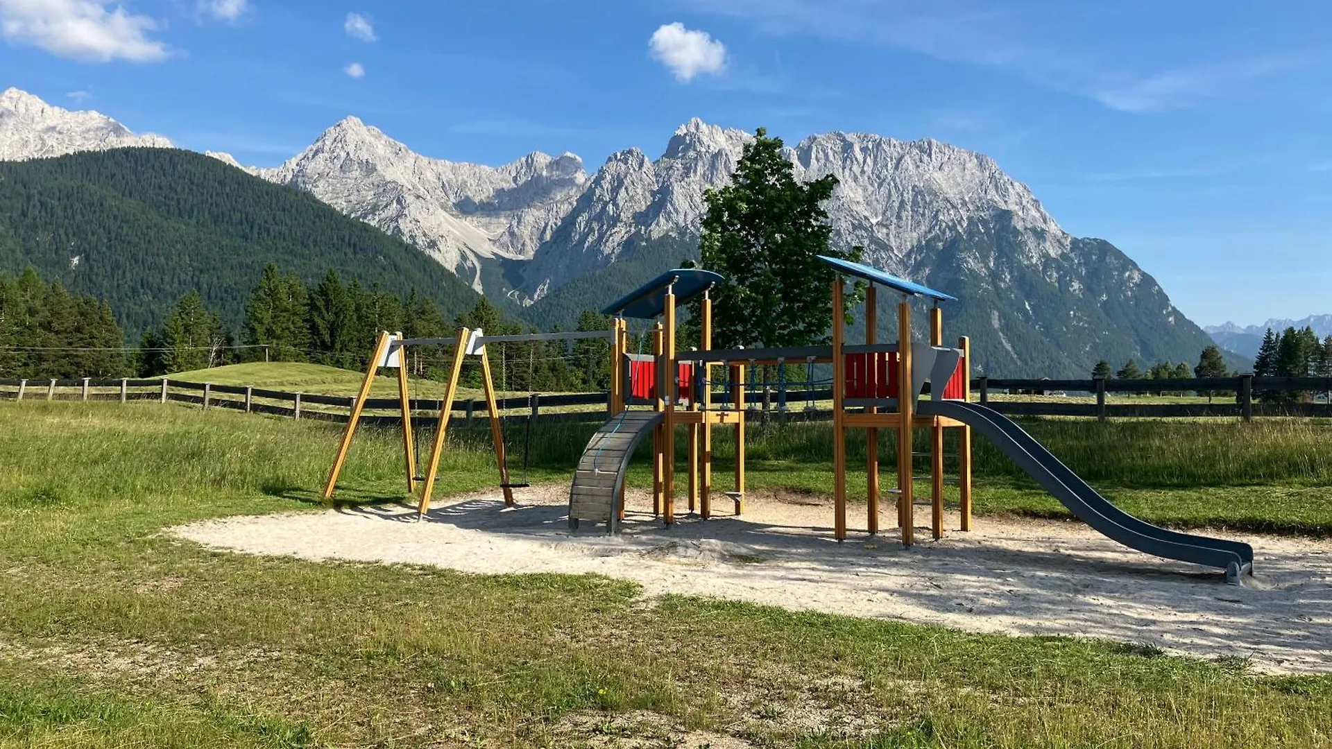 Jugendherberge Mittenwald Hostel